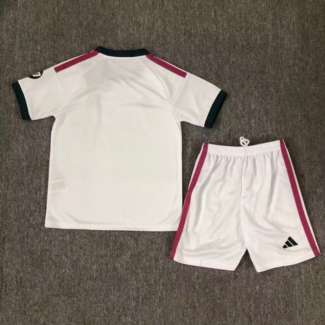 26/27 Ensemble Enfant Real Madrid Domicile