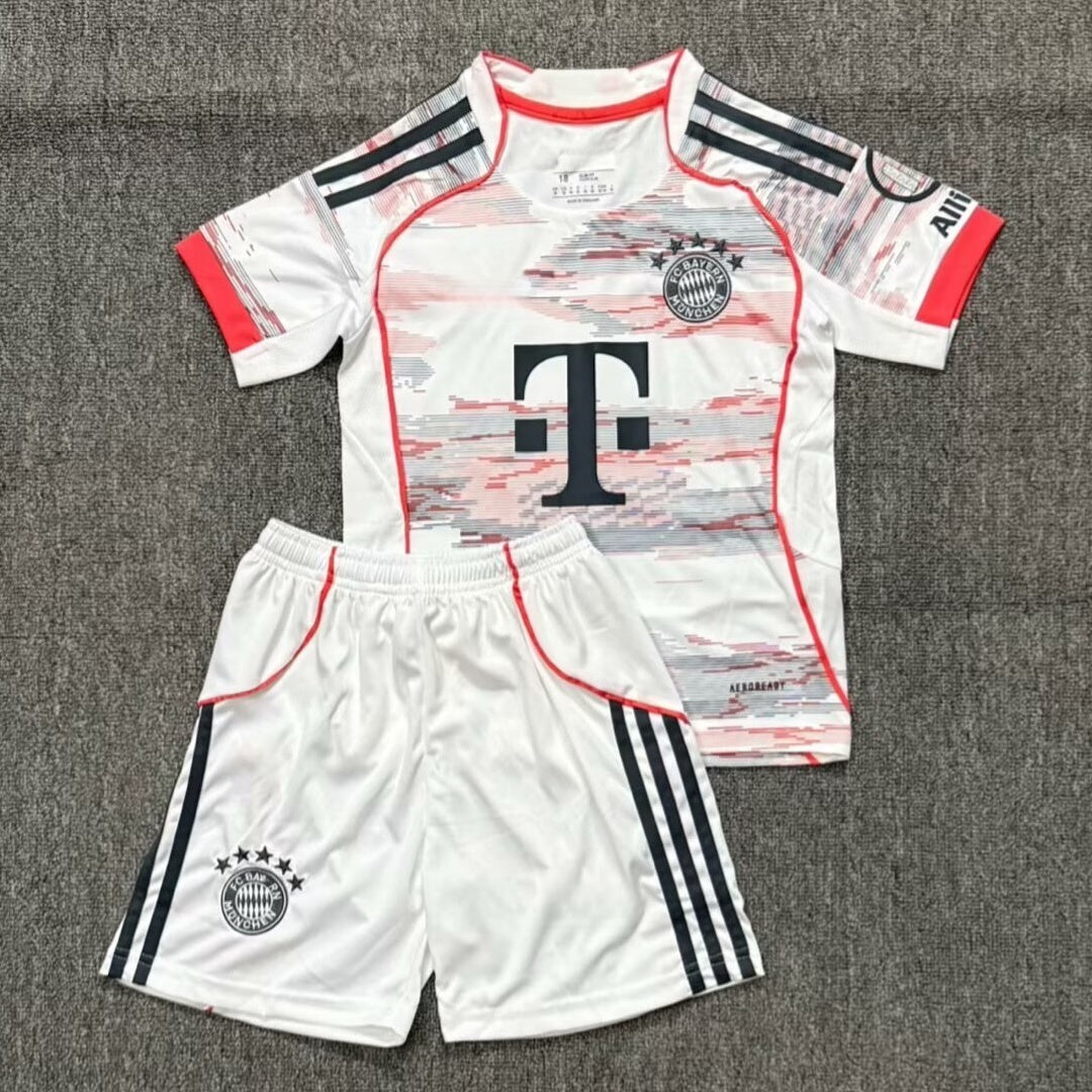 25/26 Ensemble Enfant Bayern Munich Extérieur