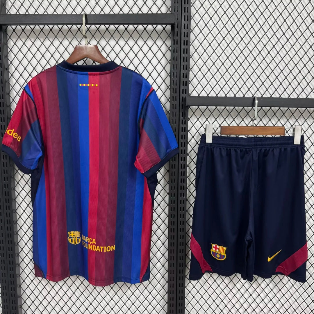 Ensemble 26/27 Barcelone Domicile Adult