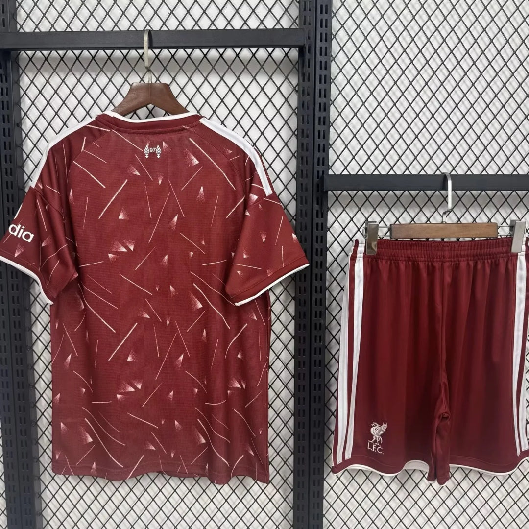 Ensemble 26/27 Liverpool Domicile Adult