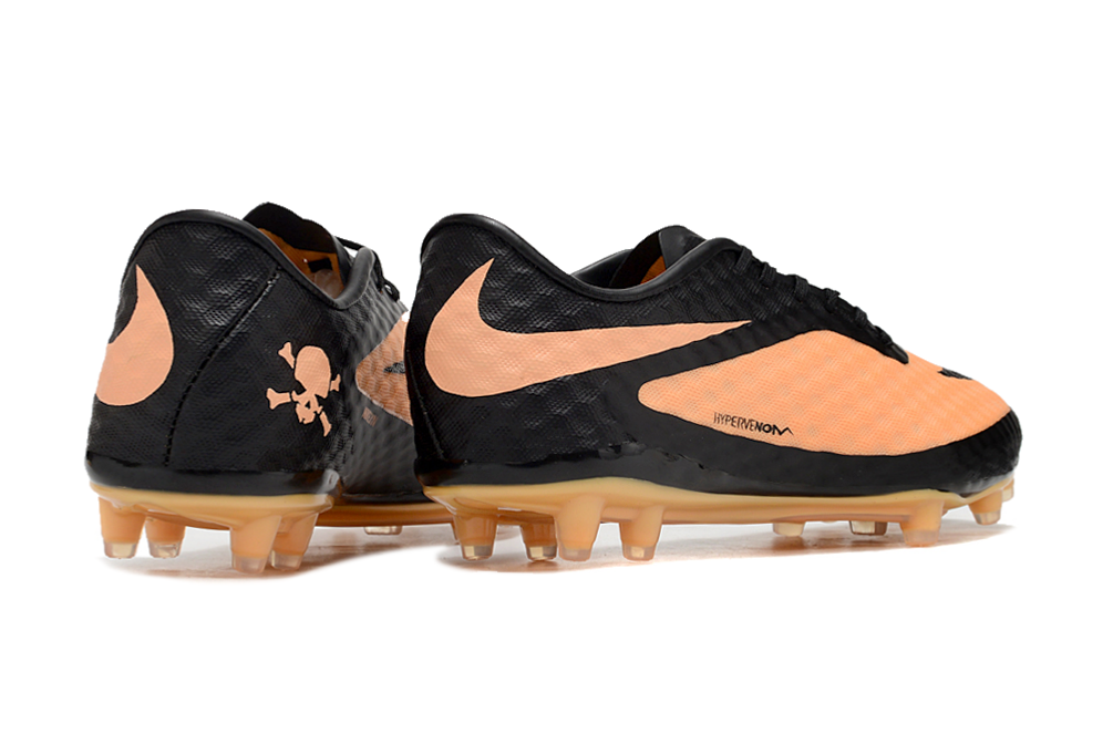 Crampons Hypervenom élite - L'Univers du Maillot