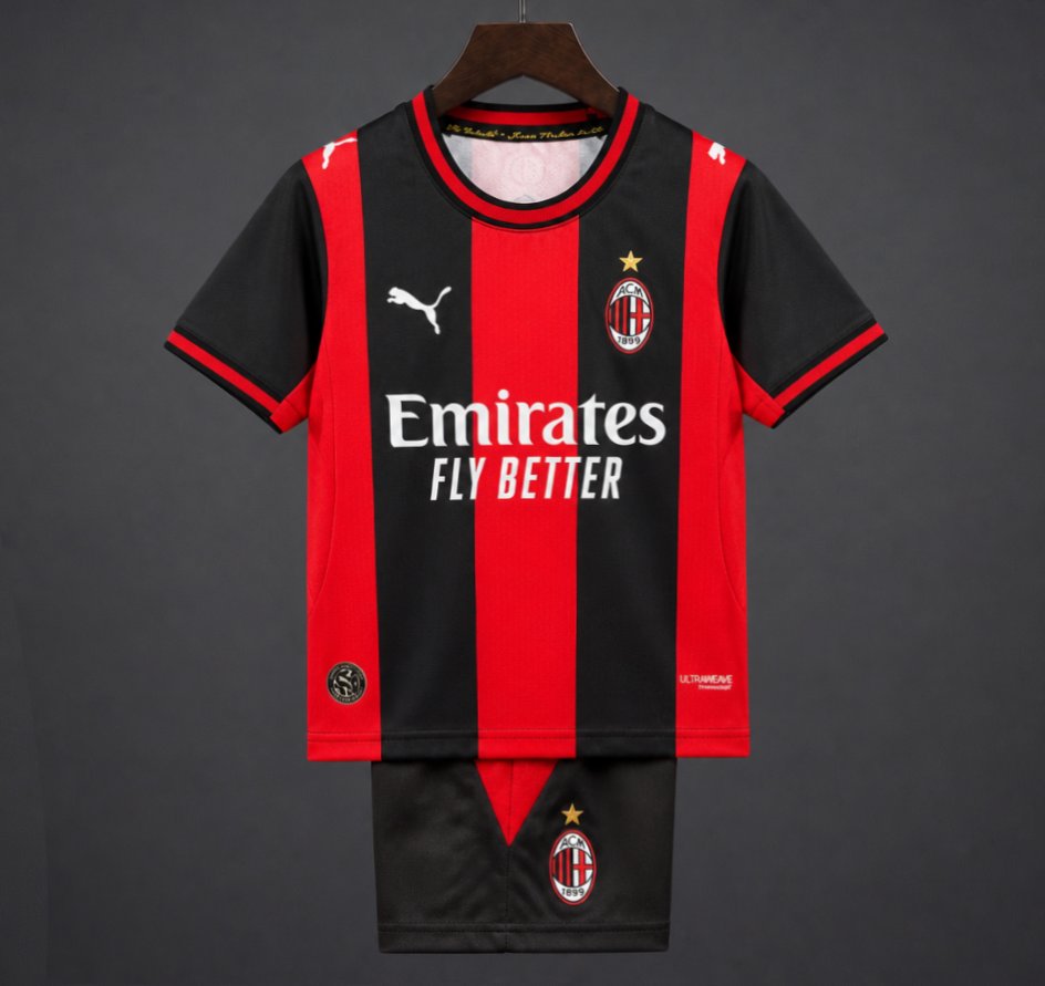 26/27 Ensemble Enfant AC Milan Domicile