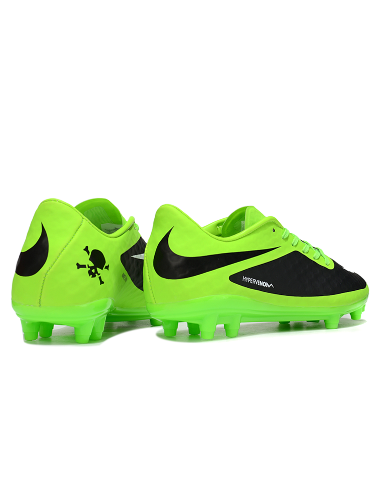 Crampons Hypervenom phantom - L'Univers du Maillot