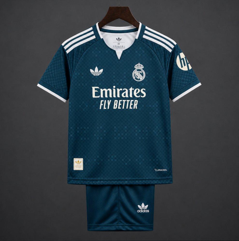 26/27 Ensemble Enfant Real Madrid Extérieur