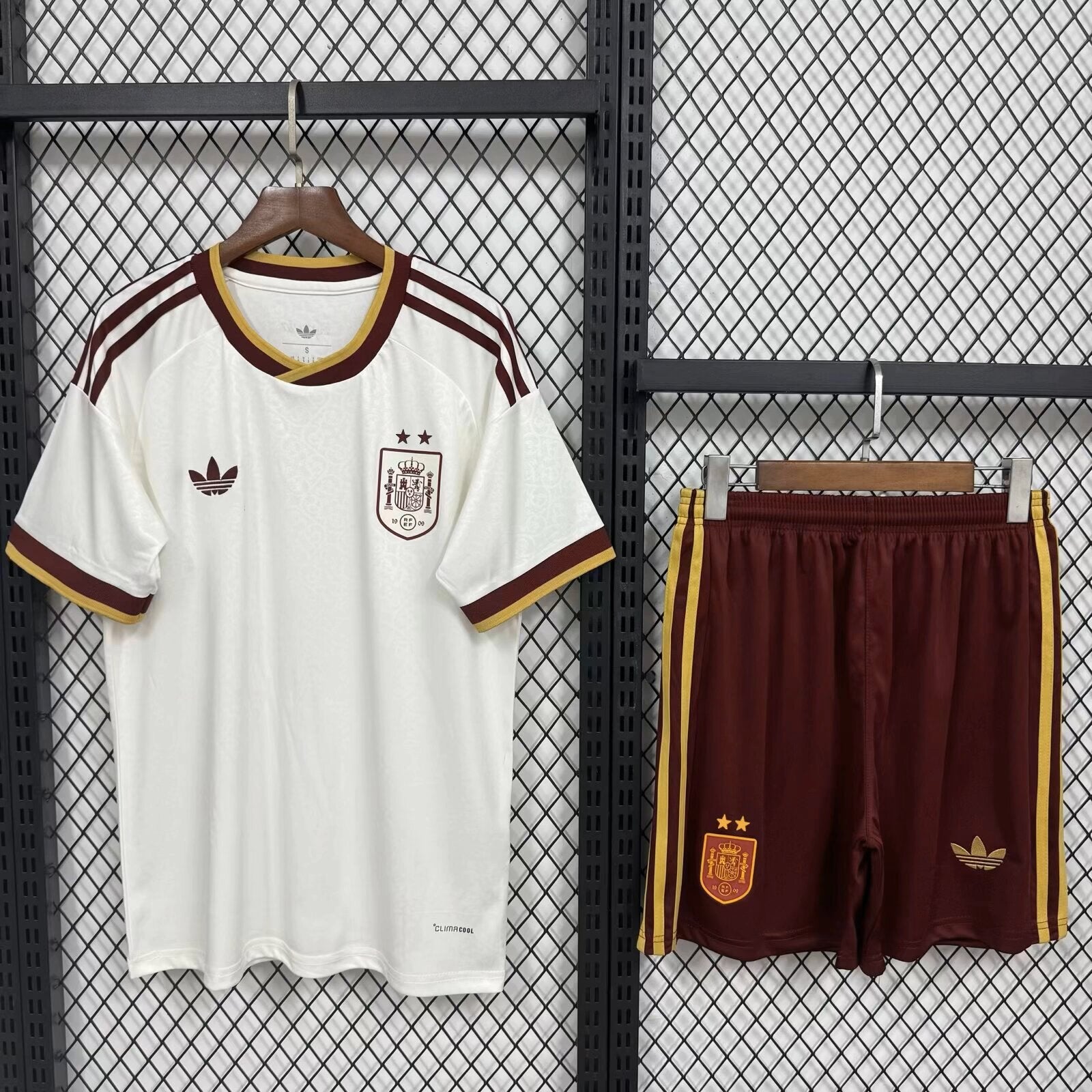 Ensemble 2026 Espagne Extérieur Adult