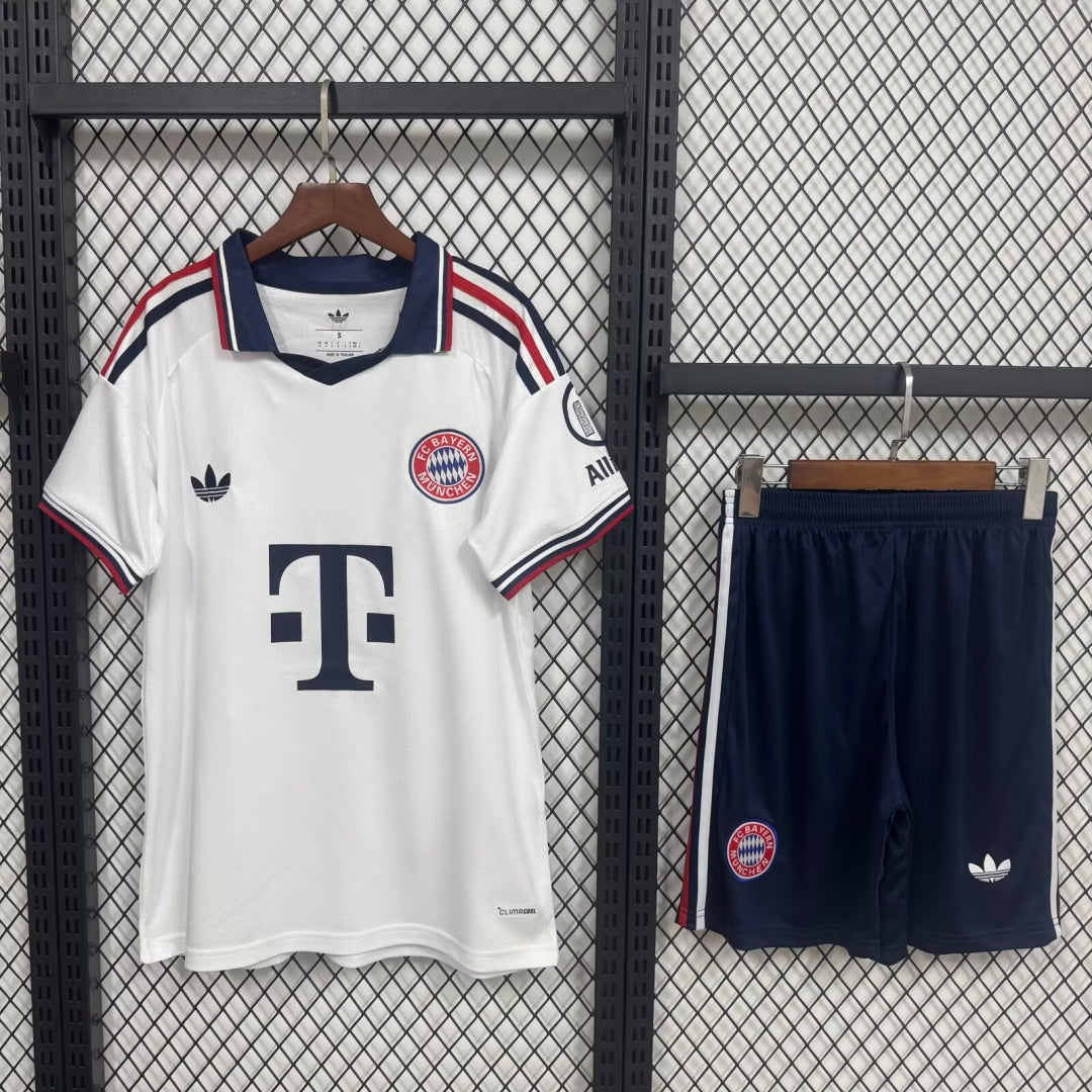 Ensemble 26/27 Bayern Munich Extérieur Adult