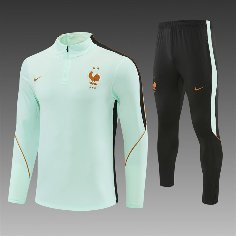 26/27 Ensemble France green