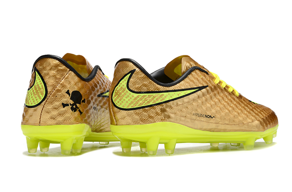 Crampons Hypervenom phantom - L'Univers du Maillot